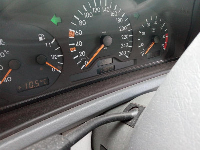 MERCEDES-BENZ CLK (BM 208) COUPE