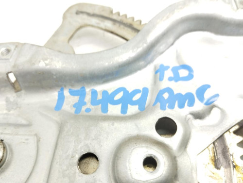ELEVALUNAS TRASERO DERECHO Toyota COROLLA (E12) 