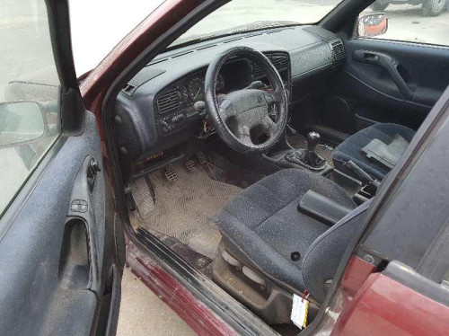  VOLKSWAGEN PASSAT BERLINA (3A2) 