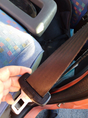 CINTURON SEGURIDAD DELANTERO IZQUIERDO