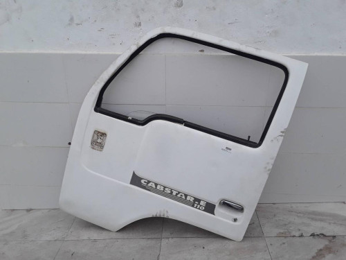 PUERTA DELANTERA IZQUIERDA NISSAN CABSTAR E 