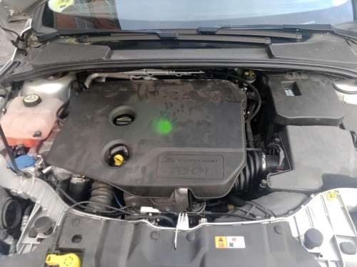  FORD FOCUS BERLINA (CB8) 