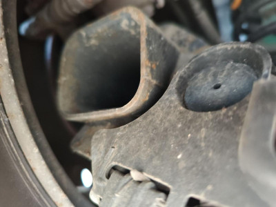 PINZA DE FRENO TRASERA IZQUIERDA