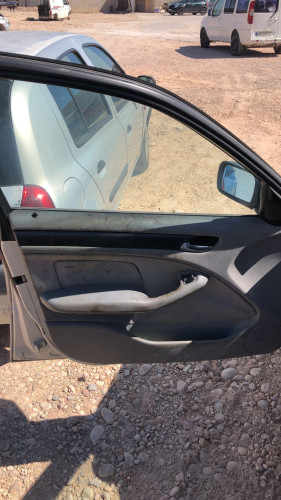 BMW SERIE 3 BERLINA (E46) — vehículo donante para recambios 