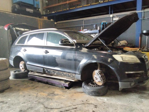  AUDI Q7 (4L) 