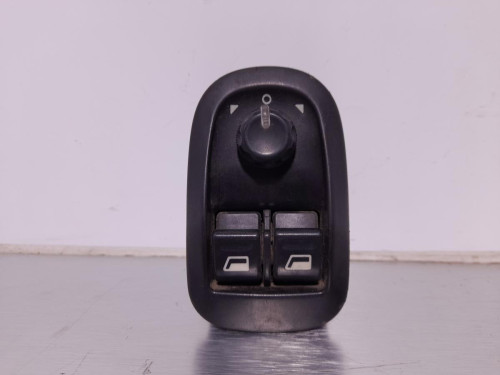 MANDO ELEVALUNAS DELANTERO IZQUIERDO PEUGEOT 306 3/5 PT. / 4 PT. (S2) 