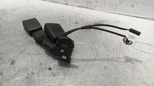ENGANCHE CINTURON TRASERO IZQUIERDO Audi A1 SPORTBACK (8XF) 