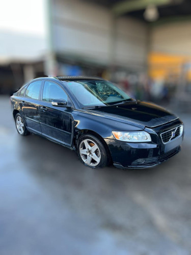  VOLVO S40 BERLINA 