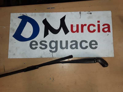 BRAZO LIMPIA DELANTERO DERECHO