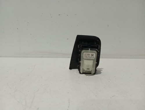 MANDO ELEVALUNAS DELANTERO DERECHO Mercedes-Benz CLASE C (BM 205) BERLINA 