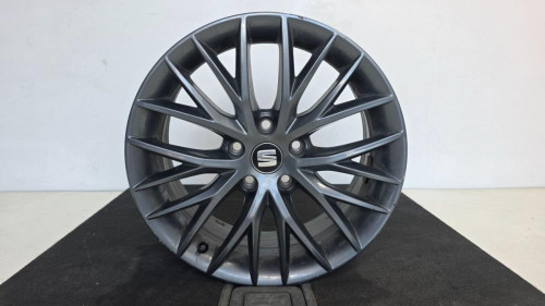 LLANTA SEAT LEON ST 5F8 