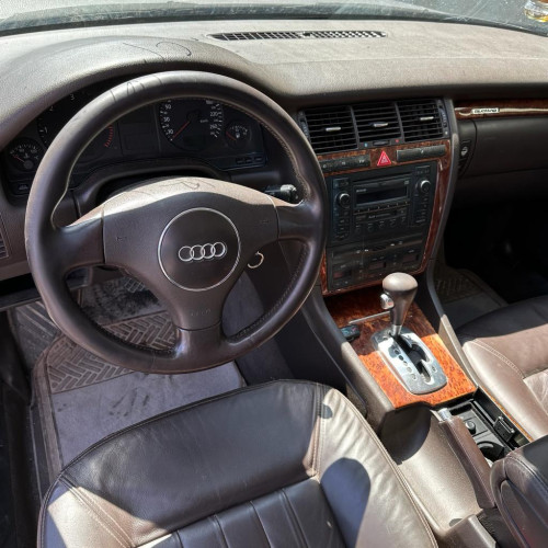  AUDI A8 (D2) 