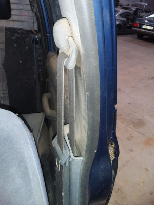CINTURON SEGURIDAD DELANTERO IZQUIERDO
