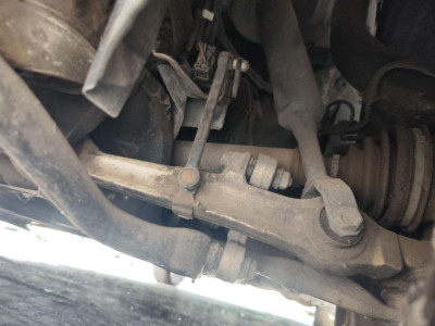 EJE DELANTERO / CUNA MOTOR