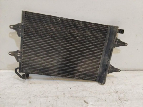 CONDENSADOR / RADIADOR AIRE ACONDICIONADO Volkswagen POLO IV (9N1) 
