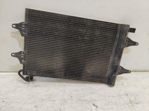 CONDENSADOR / RADIADOR AIRE ACONDICIONADO Volkswagen POLO IV (9N1) 