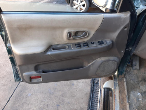  MITSUBISHI MONTERO SPORT (K90) 