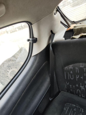 CINTURON SEGURIDAD TRASERO DERECHO