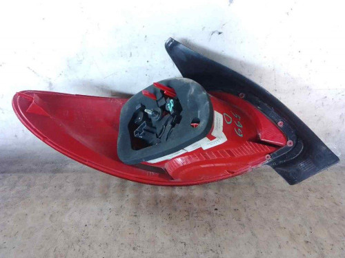 PILOTO TRASERO DERECHO PEUGEOT 206 + 