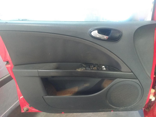  SEAT LEON (1P1) 