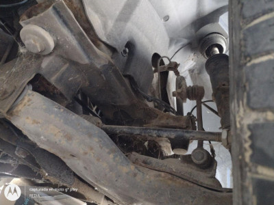 BRAZO SUSPENSION DELANTERO IZQUIERDO