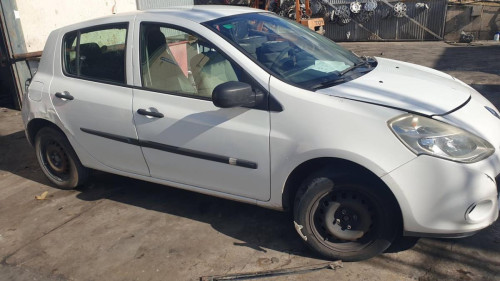  RENAULT CLIO III 