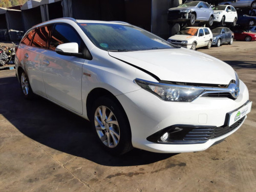  TOYOTA AURIS TOURING SPORTS (E18) 