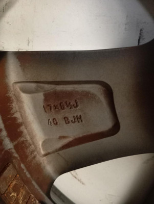 LLANTA, LEXUS, UX (ZA10)