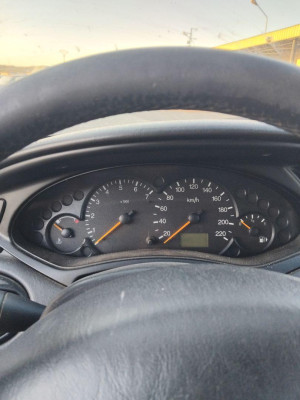 CUADRO INSTRUMENTOS Ford Focus Familiar (CAK)(1998->)