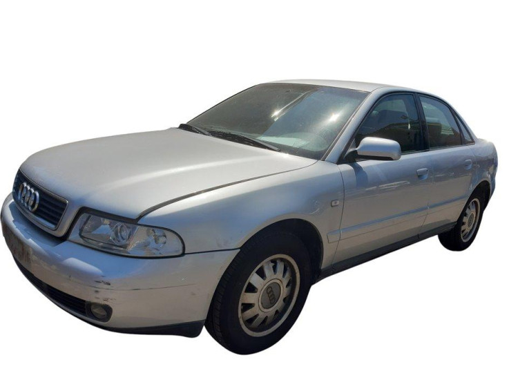 AUDI A4 BERLINA (B5)