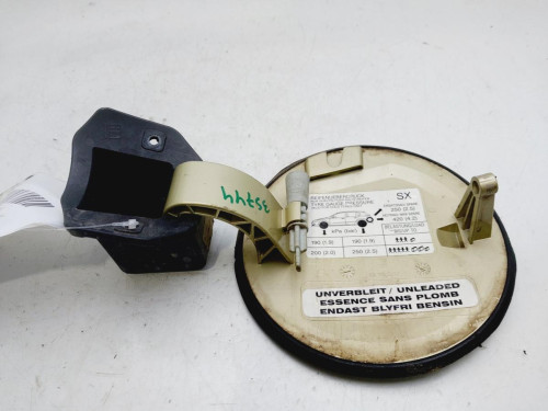 TAPA EXTERIOR COMBUSTIBLE Opel ASTRA H BERLINA 