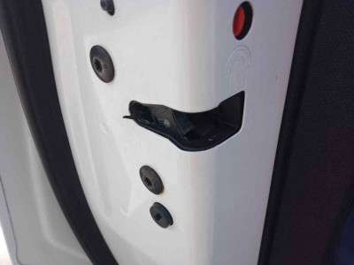 CERRADURA PUERTA TRASERA IZQUIERDA