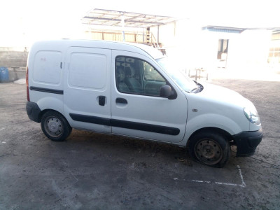 NISSAN KUBISTAR (X76)