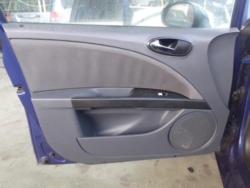  JUEGO TAPIZADOS / CARTONERAS SEAT LEON (1P1) 