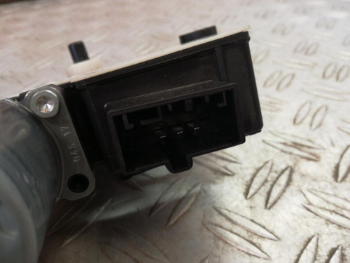 MOTOR ELEVALUNAS TRASERO DERECHO Seat LEON (5F1) 