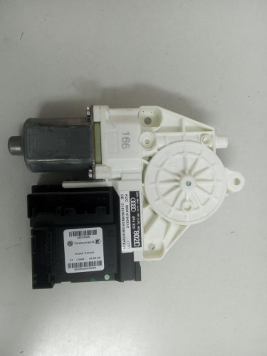 MOTOR ELEVALUNAS TRASERO DERECHO Audi A3 (8P1) 