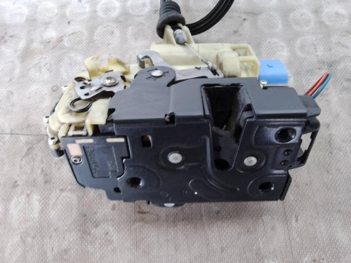CERRADURA PUERTA DELANTERA IZQUIERDA Seat CORDOBA BERLINA (6L2) 