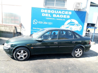 OPEL VECTRA B BERLINA