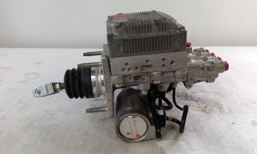 BOMBA DIRECCION TOYOTA YARIS (P13) 