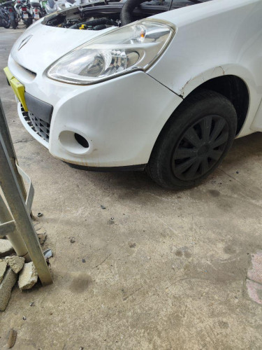 PARAGOLPES DELANTERO RENAULT CLIO III 