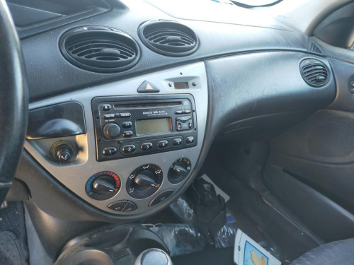 FORD FOCUS BERLINA (CAK) — vehículo donante para recambios 