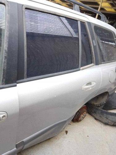 PUERTA TRASERA IZQUIERDA Hyundai SANTA FE (SM) 
