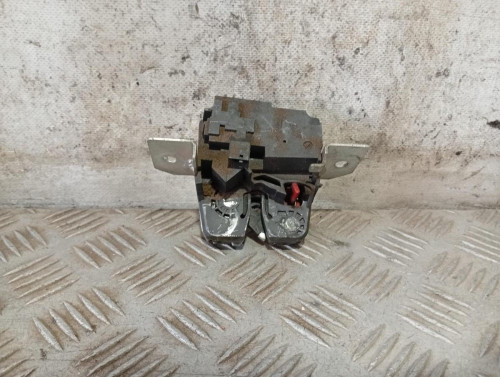 CERRADURA MALETERO / PORTON 