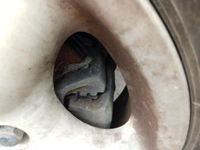 PINZA DE FRENO DELANTERA DERECHA