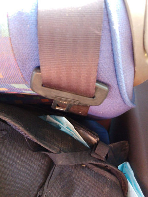 CINTURON SEGURIDAD TRASERO DERECHO