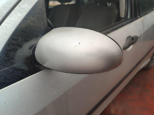  FORD FOCUS BERLINA (CAK) 