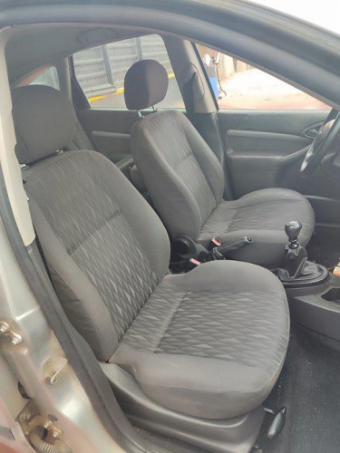  FORD FOCUS BERLINA (CAK) 