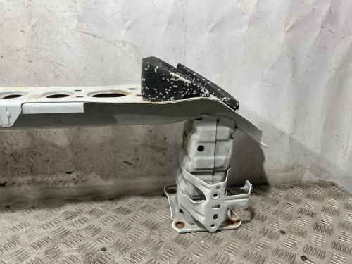 REFUERZO PARAGOLPES DELANTERO 