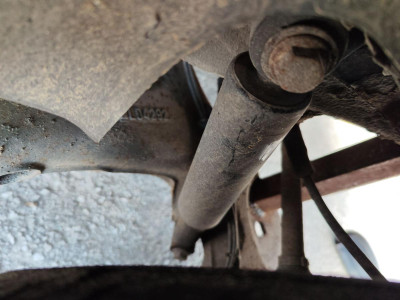 AMORTIGUADOR TRASERO IZQUIERDO