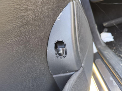 MANDO ELEVALUNAS DELANTERO IZQUIERDO